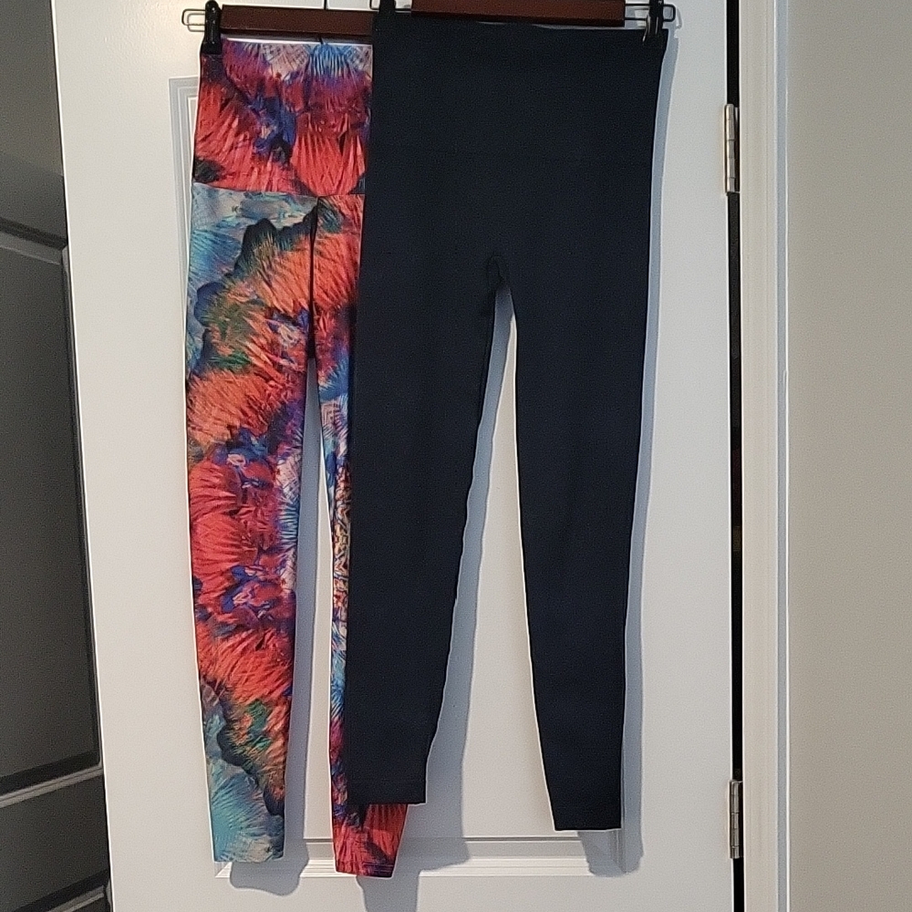 Emily Hsu Designs Multicolor Size Small and Spanx Dark Navy Size Medium Leggings